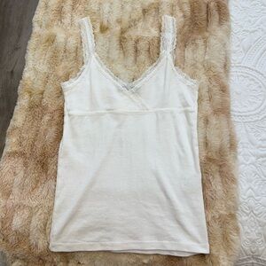 Brandy Melville white lace tank🤍